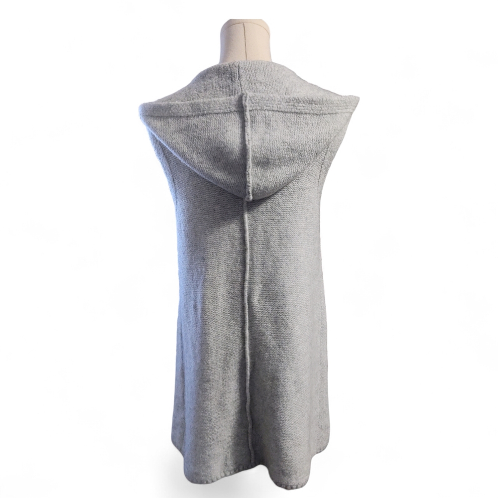 Tahari Soft Gray Knit Fabric - Picture 7 of 12